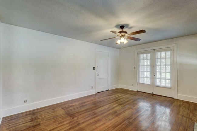 Building Photo - 1 Bed 1 Bath apartment in Okc close to Plaza District!