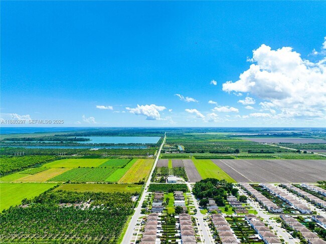 Building Photo - 24902 SW 107th Ave