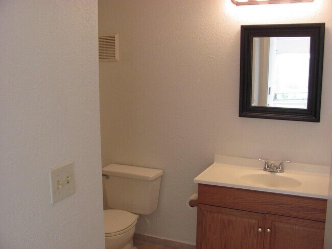 Building Photo - 815 Boynton Beach Blvd