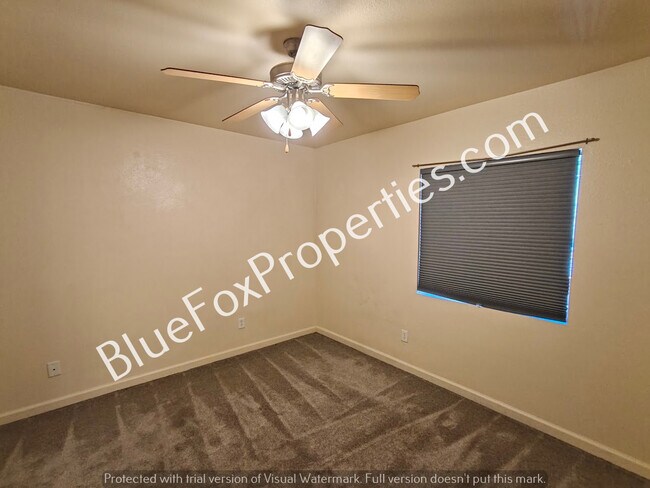 Building Photo - 3357 N Country Club Rd