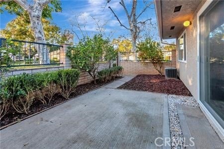Building Photo - 17311 Peach