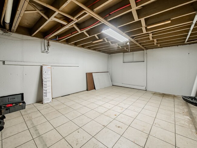 Building Photo - 1494 Nancywood Dr