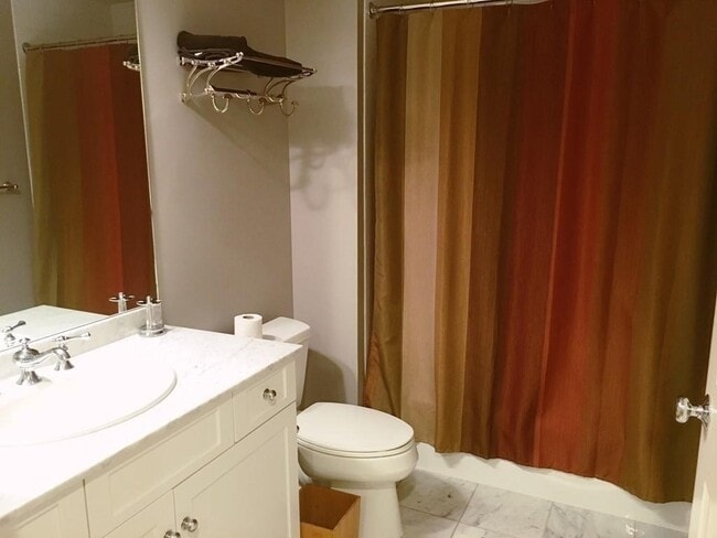 Building Photo - 2 St Paul St