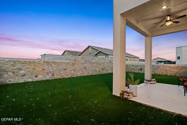 Building Photo - 4556 Marisabel Azcarate St