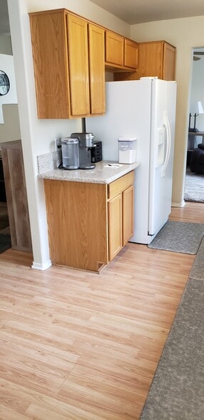 Building Photo - 9402 Santa Fe Rose Street