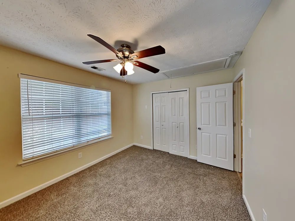 Building Photo - 1331 Ambercrest Way