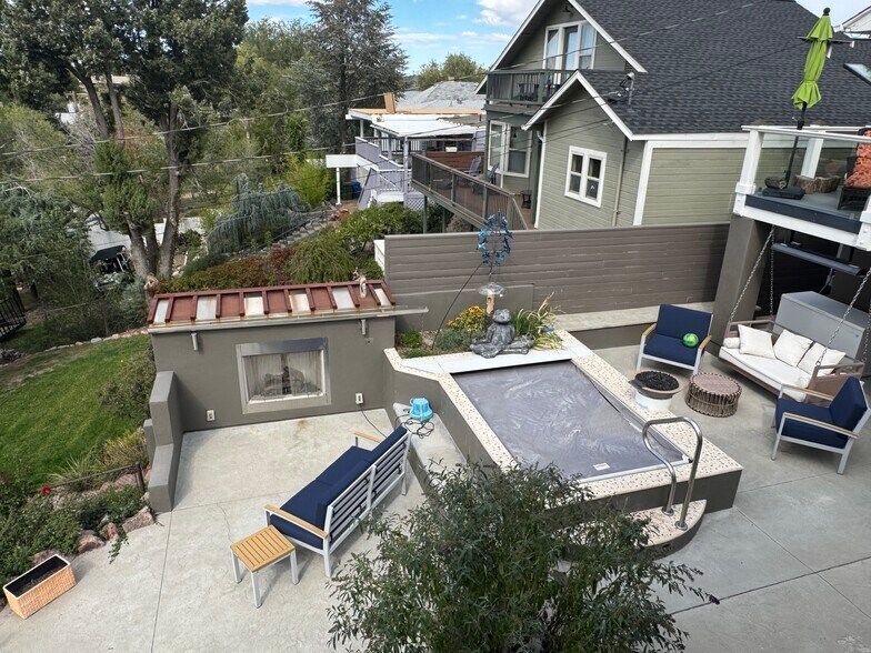 Building Photo - 342 S Mount Vernon Ave