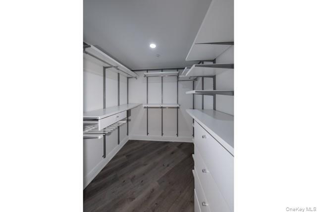 Building Photo - 100 Glen St