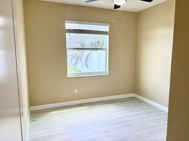 Building Photo - 7962 NW Greenbank Cir