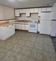 Building Photo - 190 Copley Dr