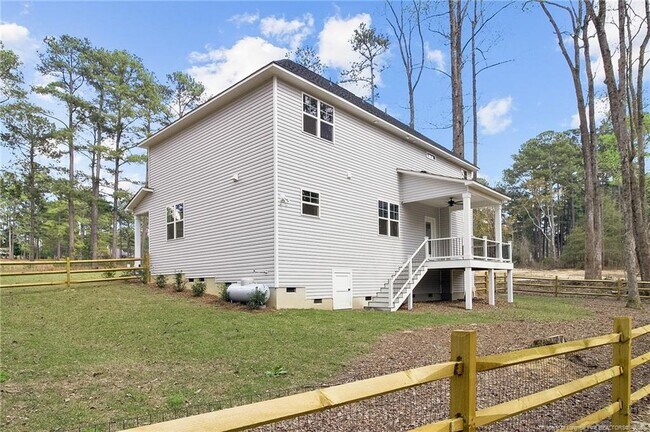 Building Photo - 22 S Shamrock Dr