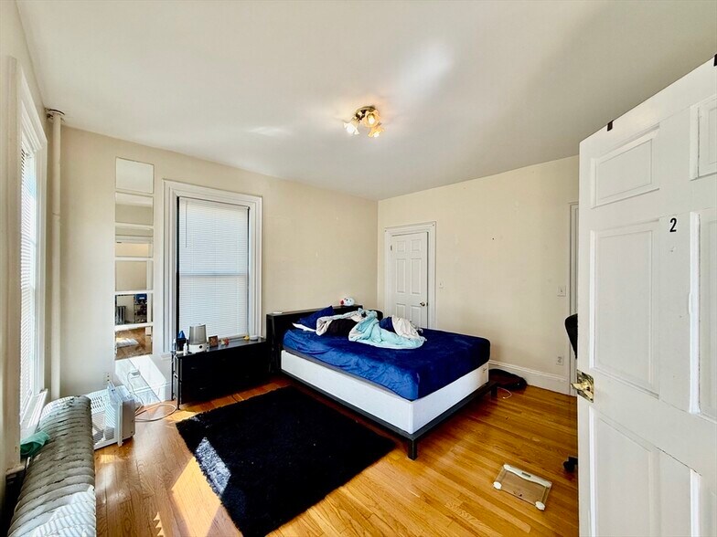 Building Photo - 48 Allston St