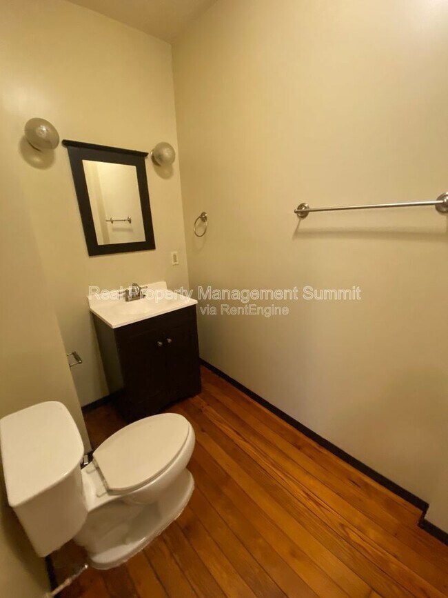 Building Photo - 817 Grayson Ave