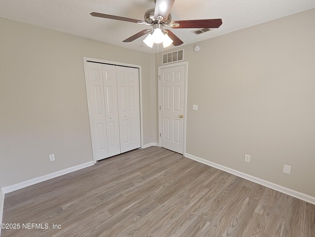 Building Photo - 1250 Bedrock Dr