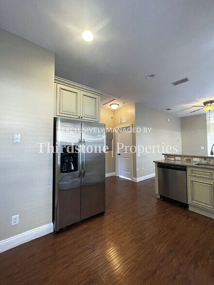 Building Photo - 2252 Park St