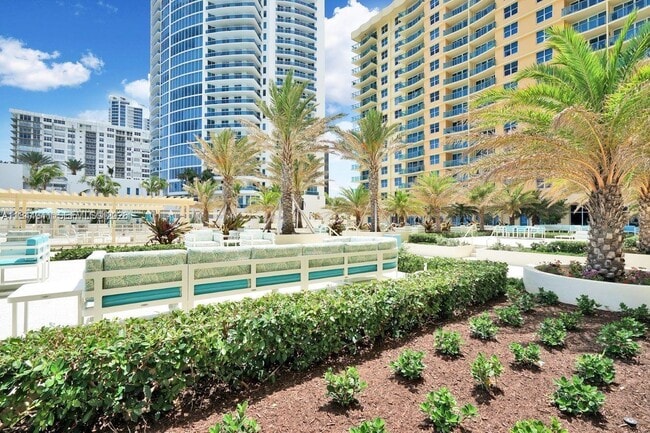 Building Photo - 2501 S Ocean Dr