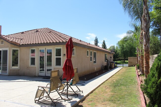Building Photo - 14910 Via Messina Dr