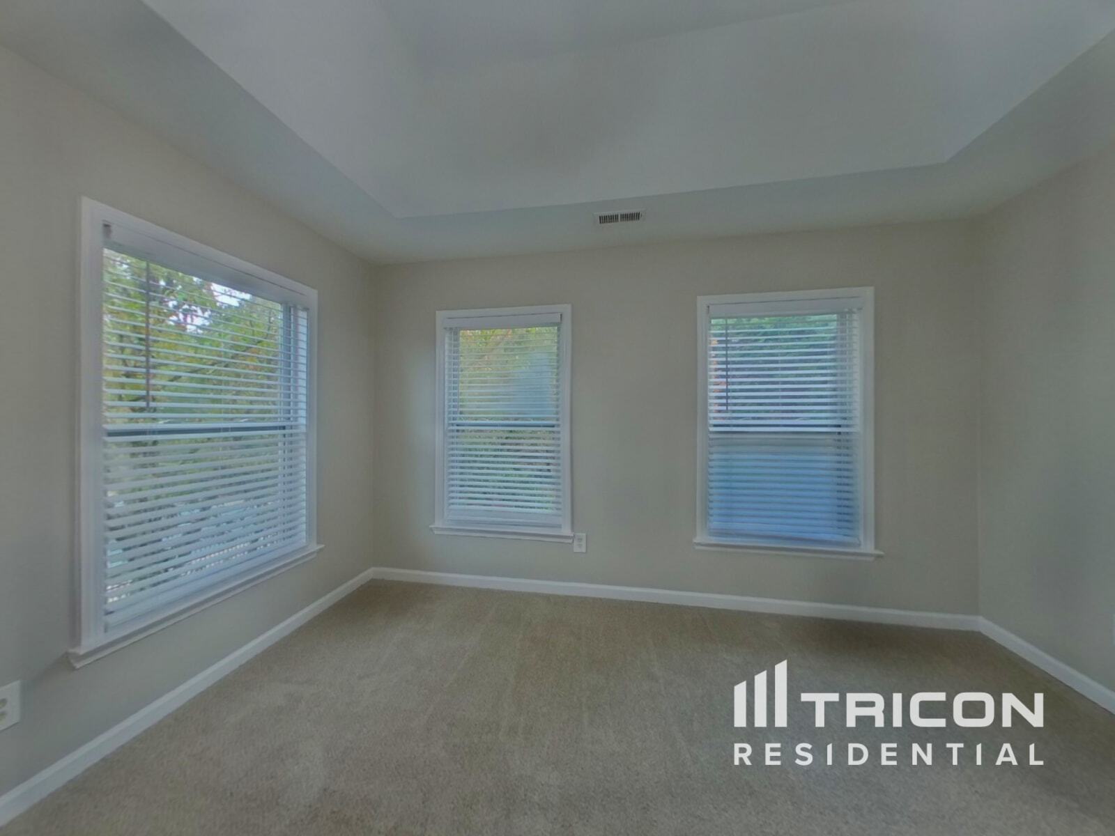 Building Photo - 8122 Valley Ridge Dr