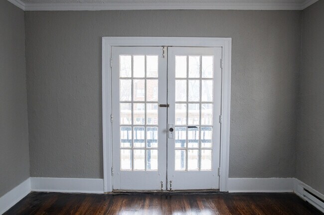 Building Photo - 501-503 W Norman