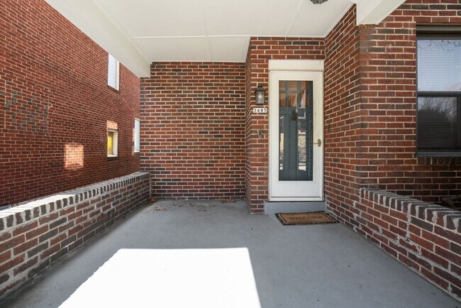Building Photo - **Price reduction** Spacious 3-Bedroom Hom...