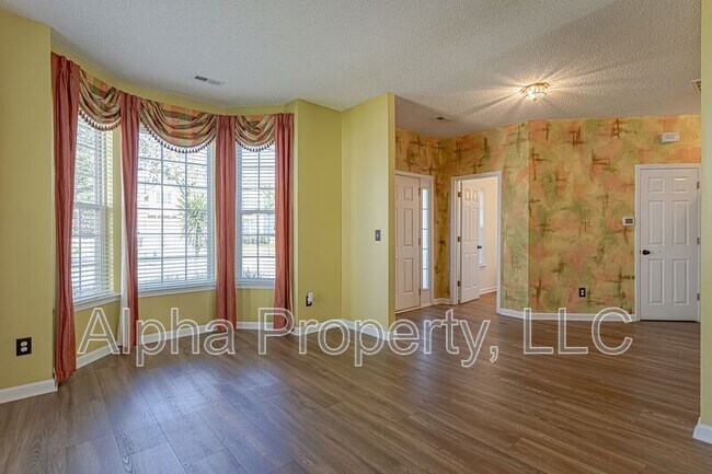 Building Photo - 317 Edenberry Way