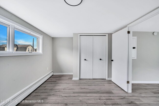 Building Photo - 196-198 Chamberlain St