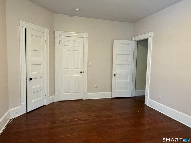 Building Photo - 181 Sisson Ave