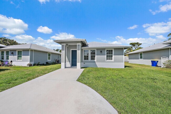 Primary Photo - 4822 SE Flounder Ave