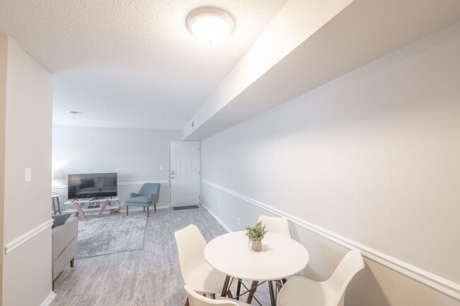 Interior Photo - 901 South Apartments