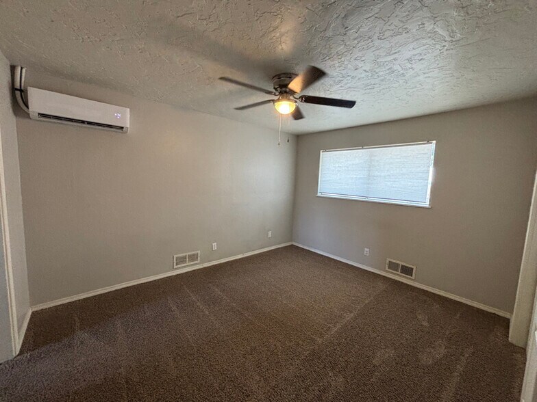 Building Photo - 23510 Rd 152