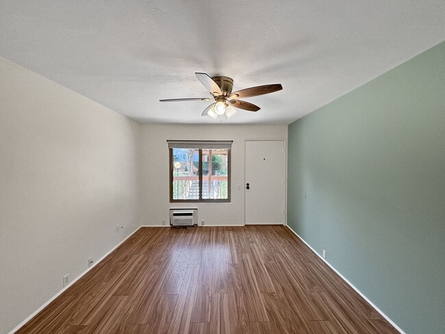 Building Photo - Newly Remodeled 1BD/BA Condo In Mission Va...