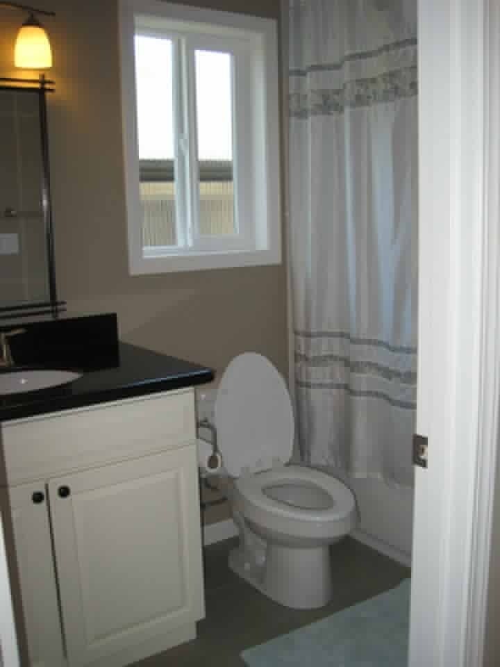 Bath - 20010 Marine View Dr SW