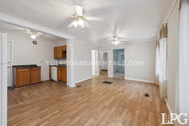 Building Photo - 2129 Nevada St