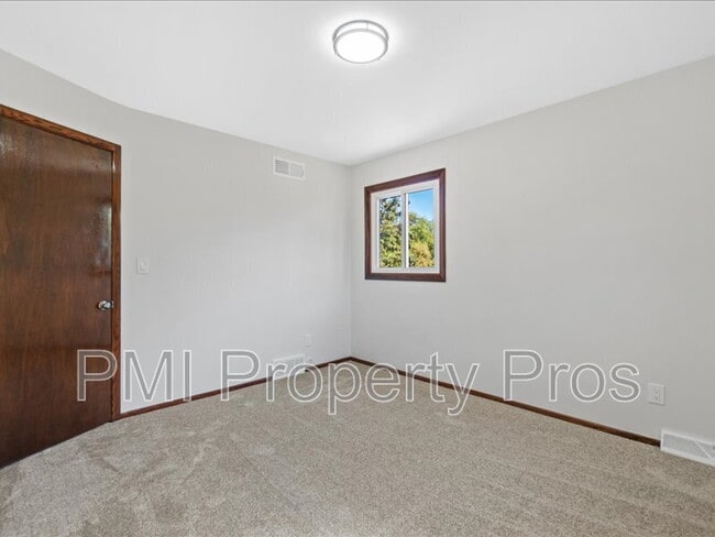 Building Photo - 8148 S 88th St