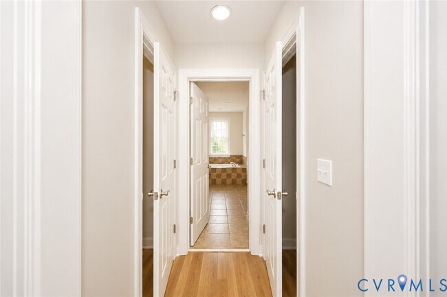 Building Photo - 11320 Sadler Oaks Dr