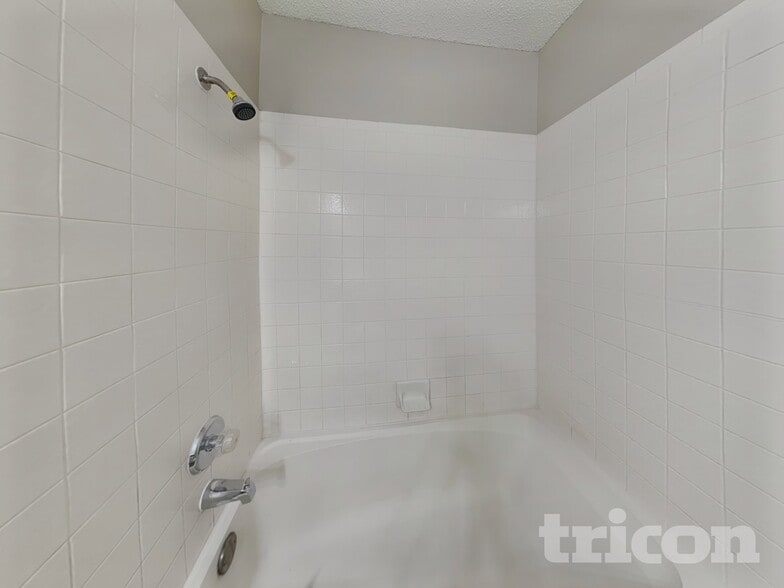 Building Photo - 8338 Morning Grove