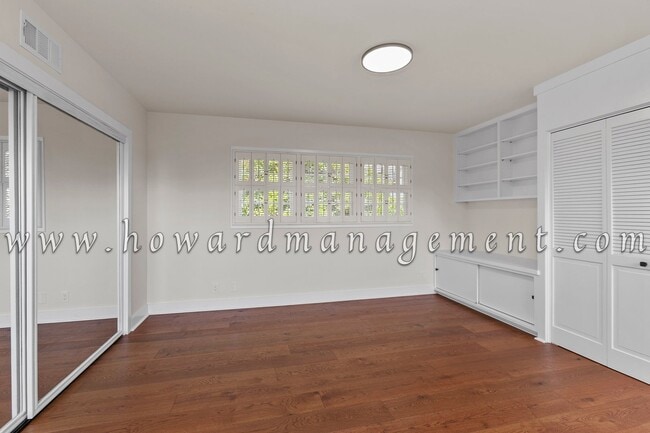 Building Photo - Contemporary Style 5bed/5bath Home with Ad...