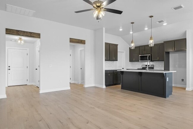 Building Photo - 3400 Piney River Dr