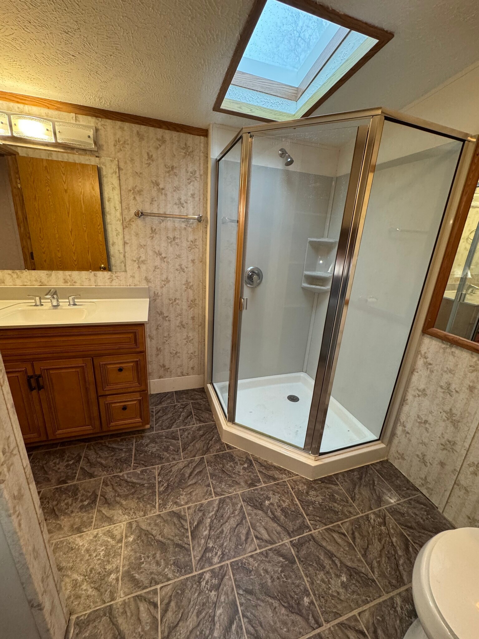 Building Photo - W2506 Woodland Rd