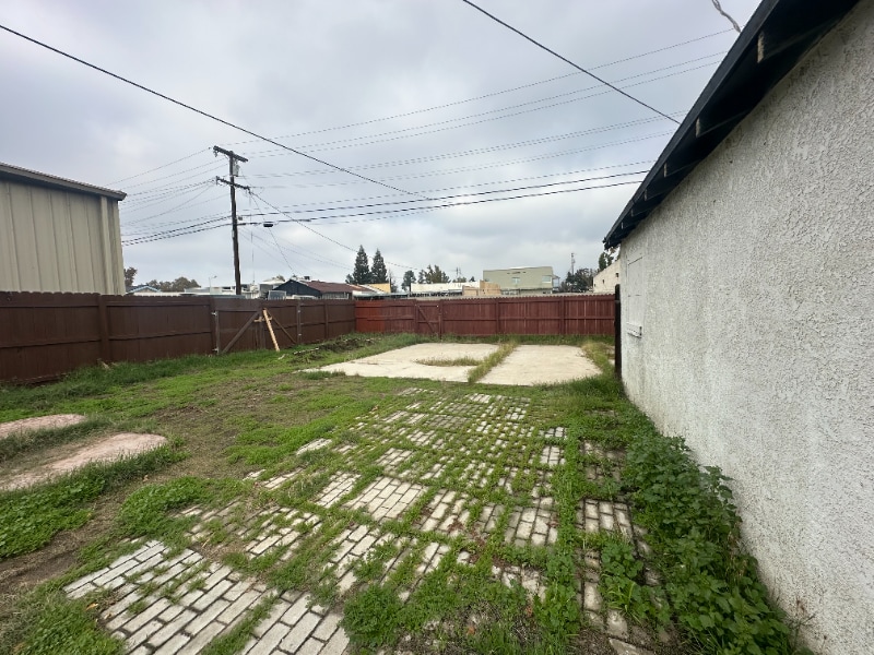 Building Photo - 402 18th St