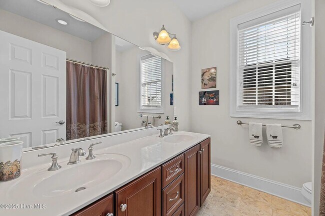 Building Photo - 3908 Harkers Way