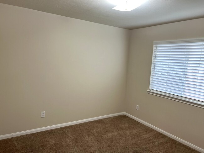 Building Photo - 25123 Ibris Ranch Dr