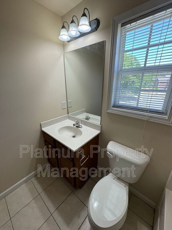 Building Photo - 3225 Landingview Ct