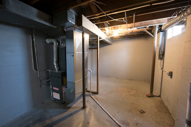 Building Photo - 5258 Kornwal Dr