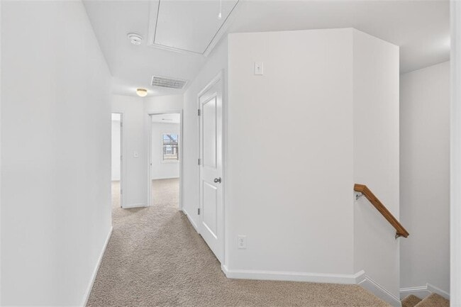 Building Photo - 5524 Garens Way