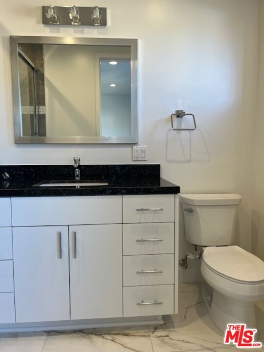 Building Photo - 1445 S Fairfax Ave