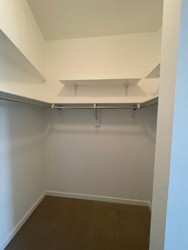 Building Photo - 2/BED 2/BATH WITH UTILITIES INCLUDED! VIEW...