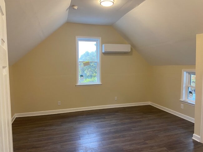 Building Photo - 903 Cattell Rd