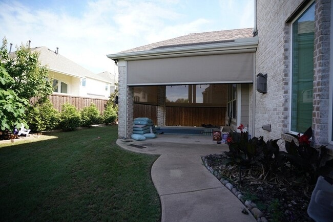 Building Photo - 4815 Saguaro Rdg