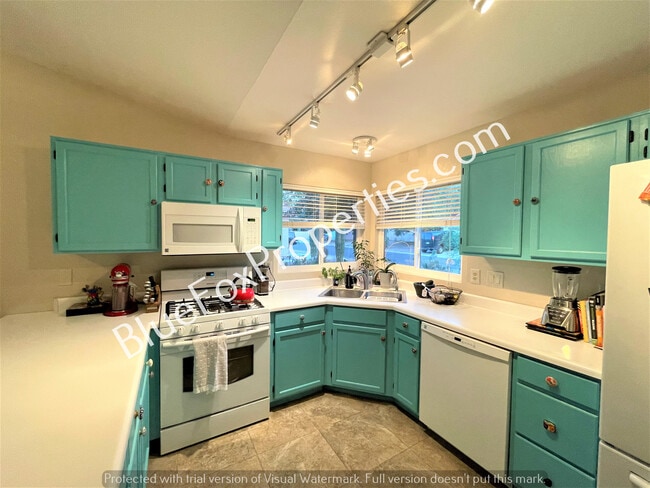 Building Photo - 3750 W Hideout Trail